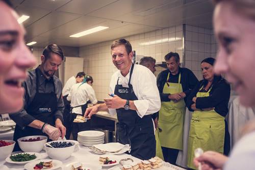 Taste-of-Zermatt_Events_Kitchen-Party-2018_44.jpg