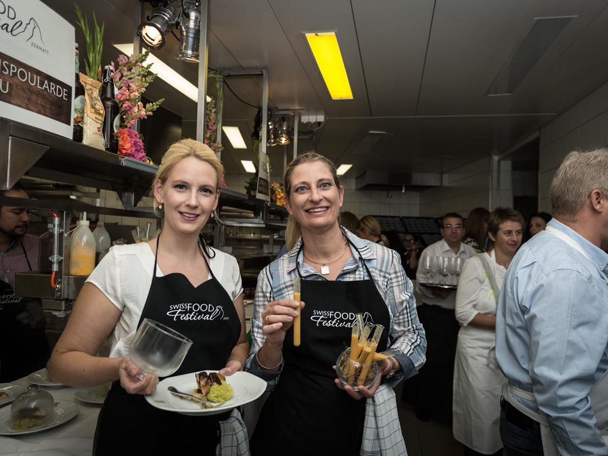 Taste-of-Zermatt_Events_Kitchen-Party-2017_78.jpg