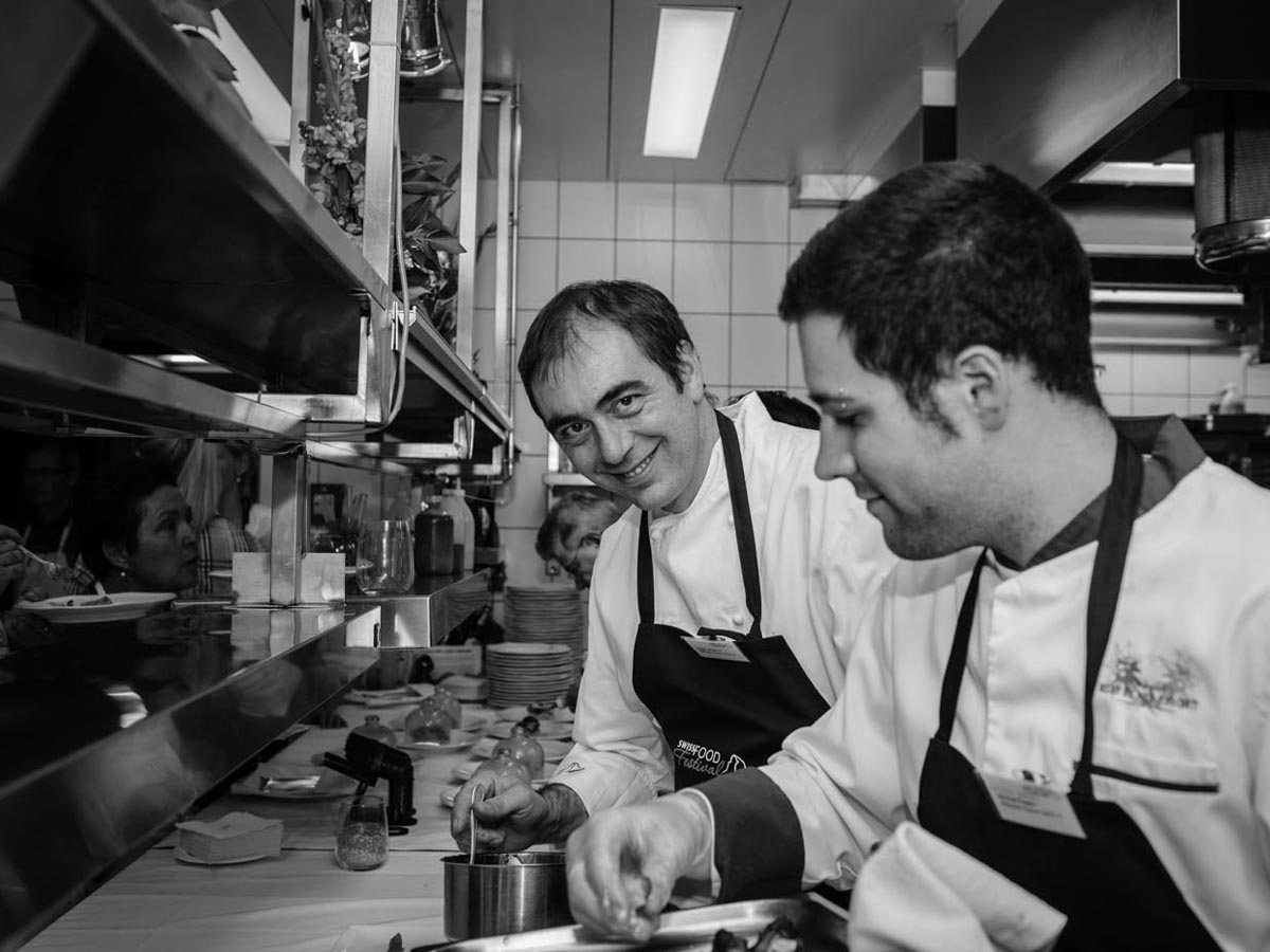 Taste-of-Zermatt_Events_Kitchen-Party-2017_80.jpg