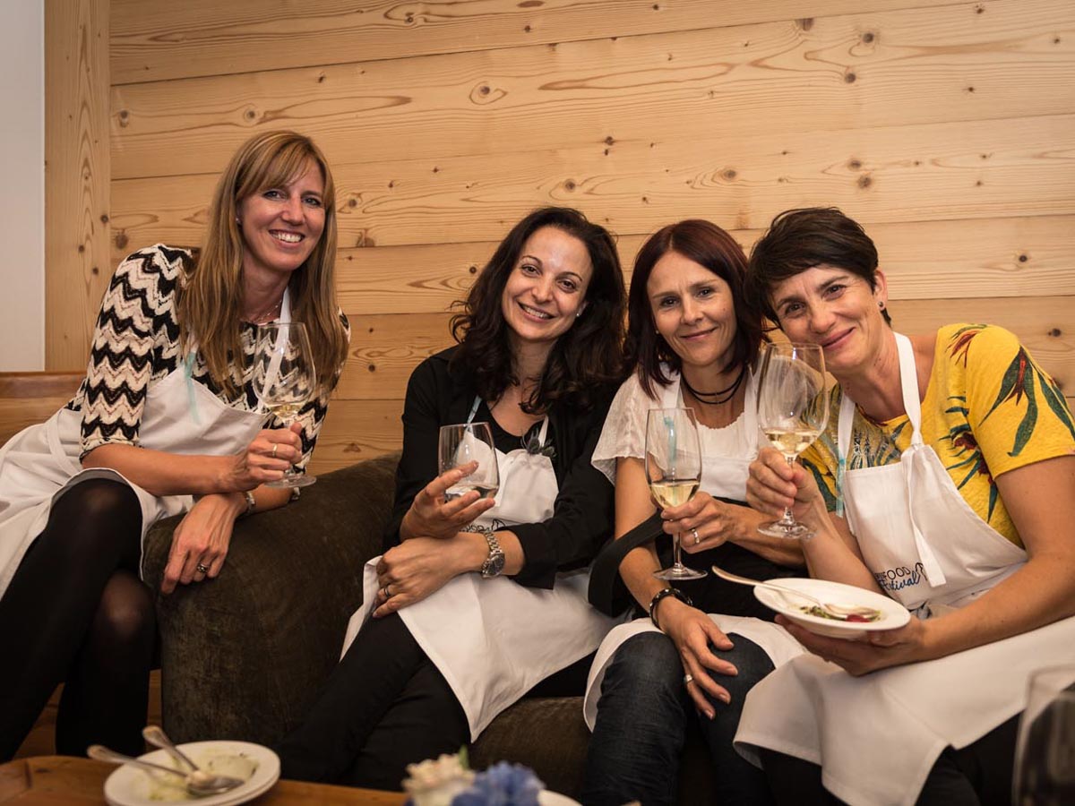 Taste-of-Zermatt_Events_Kitchen-Party-2017_96.jpg