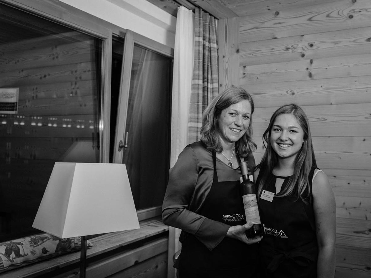 Taste-of-Zermatt_Events_Kitchen-Party-2017_97.jpg