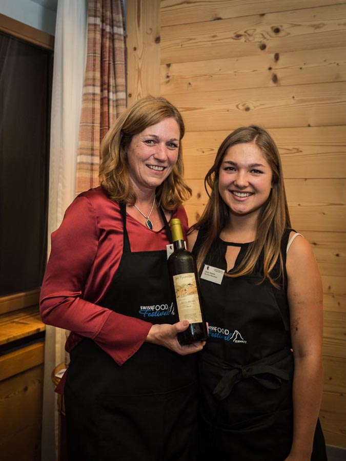 Taste-of-Zermatt_Events_Kitchen-Party-2017_98.jpg