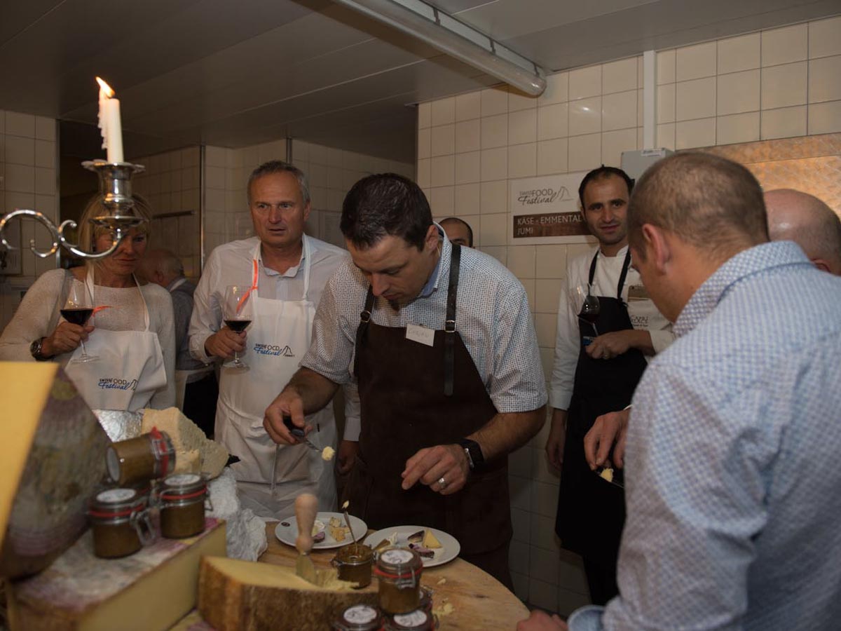 Taste-of-Zermatt_Events_Kitchen-Party-2017_154.jpg