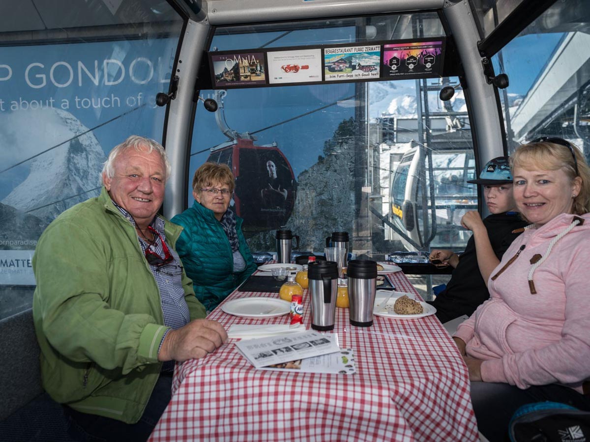 Taste-of-Zermatt_Events_Gondel-Fruehstueck-2017_14.jpg