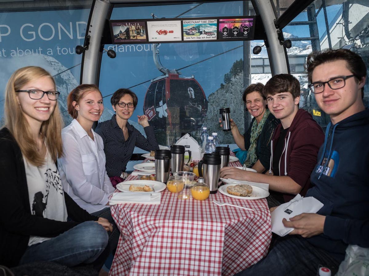 Taste-of-Zermatt_Events_Gondel-Fruehstueck-2017_40.jpg