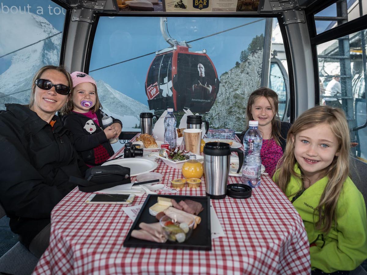 Taste-of-Zermatt_Events_Gondel-Fruehstueck-2017_53.jpg