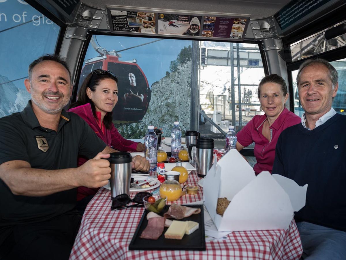 Taste-of-Zermatt_Events_Gondel-Fruehstueck-2017_55.jpg