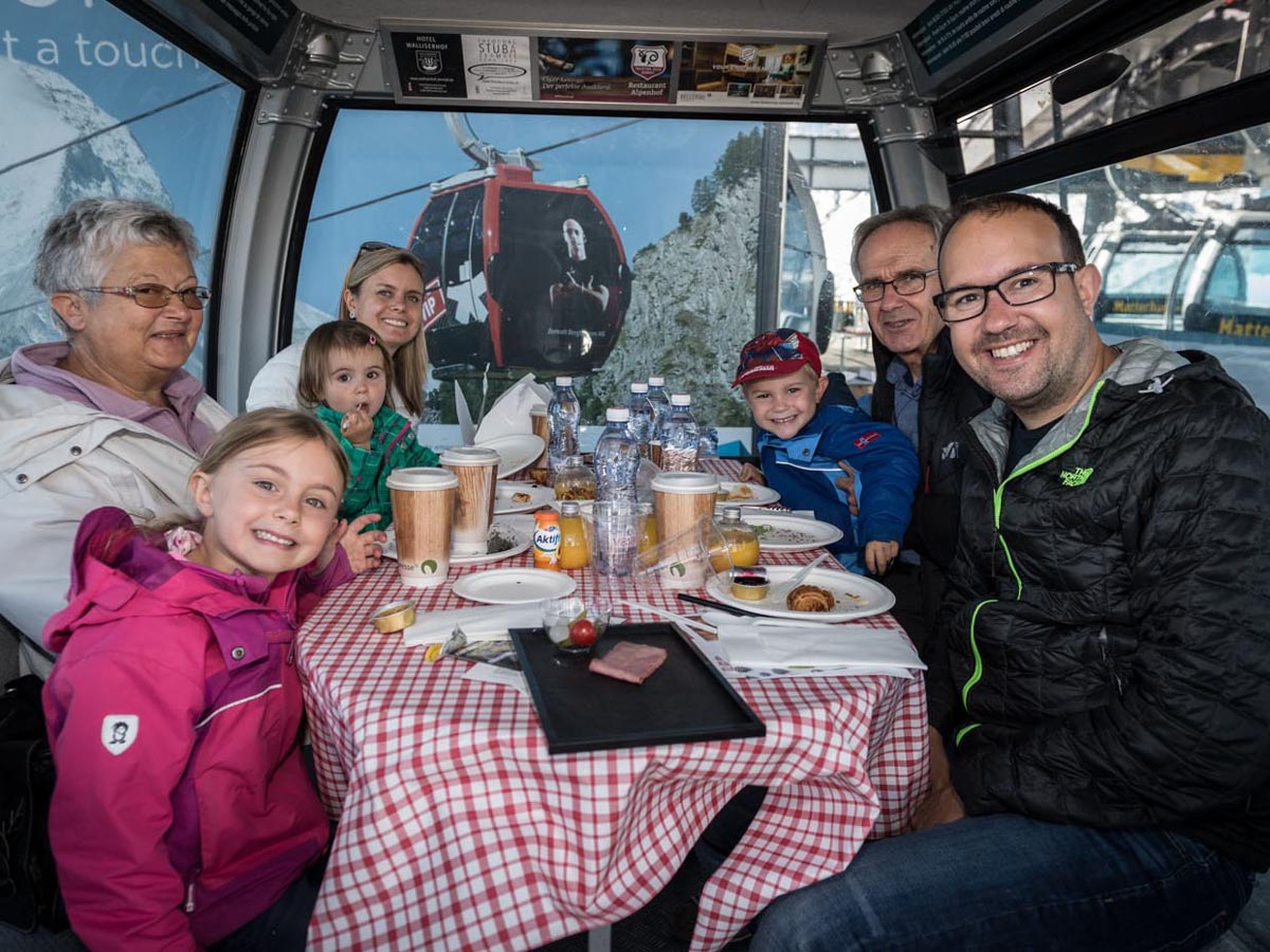 Taste-of-Zermatt_Events_Gondel-Fruehstueck-2017_65.jpg