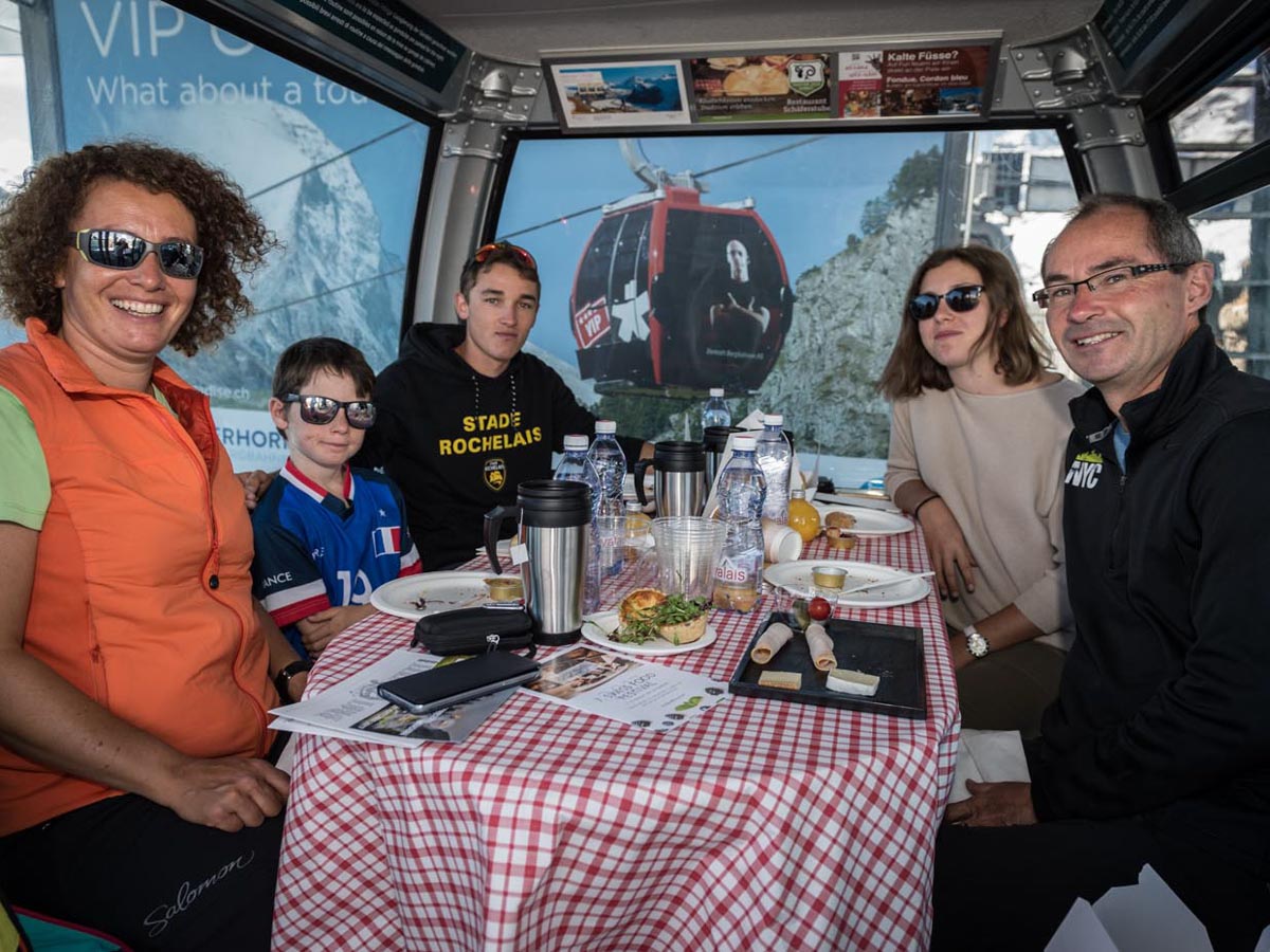 Taste-of-Zermatt_Events_Gondel-Fruehstueck-2017_72.jpg
