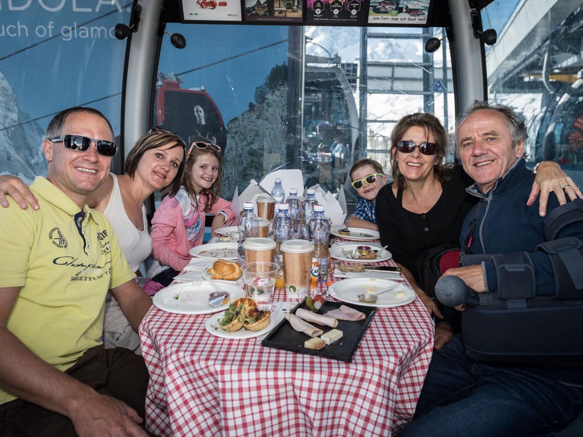 Taste-of-Zermatt_Events_Gondel-Fruehstueck-2017_73.jpg