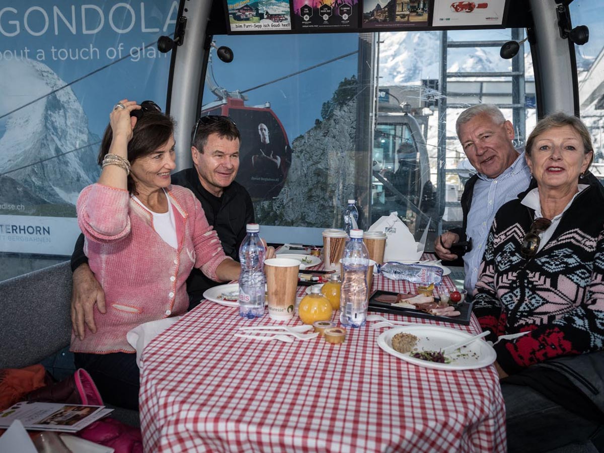 Taste-of-Zermatt_Events_Gondel-Fruehstueck-2017_77.jpg