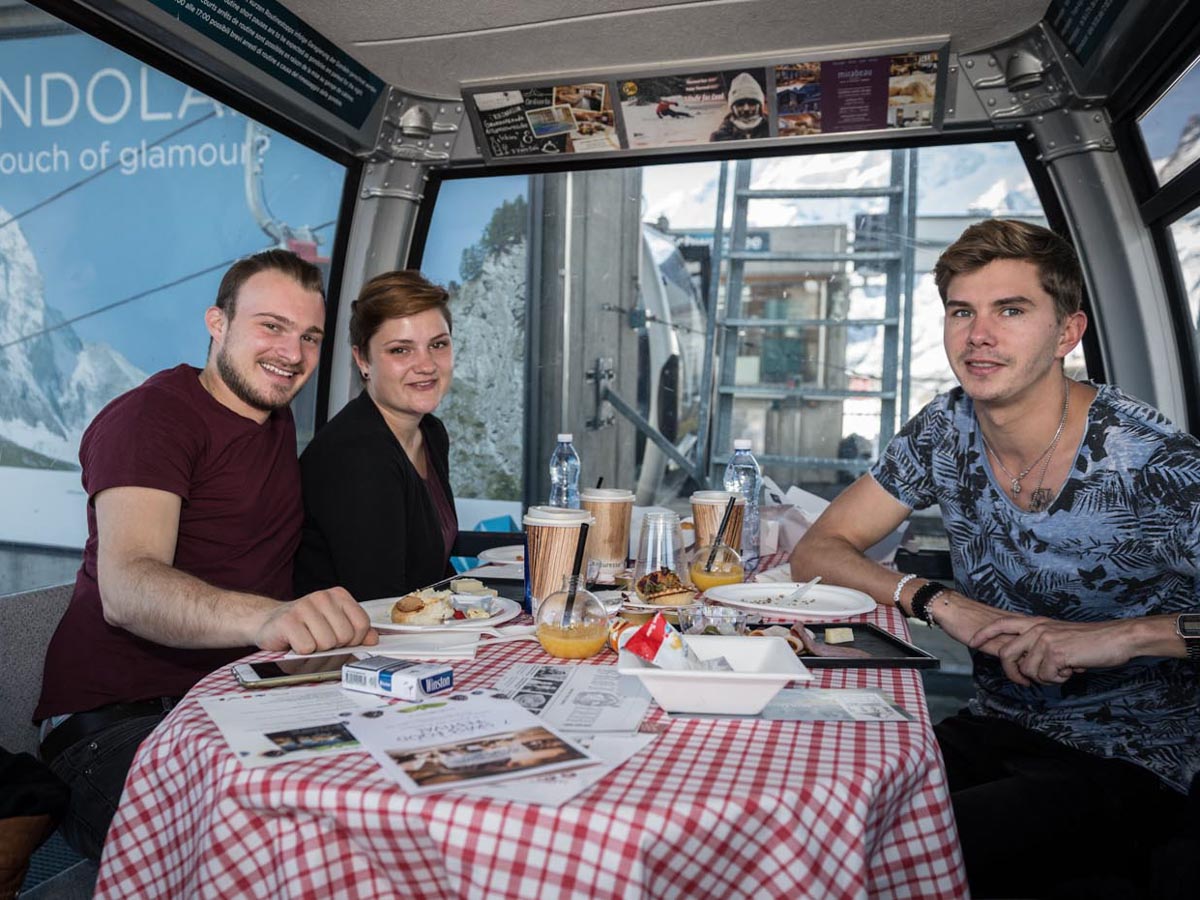 Taste-of-Zermatt_Events_Gondel-Fruehstueck-2017_79.jpg