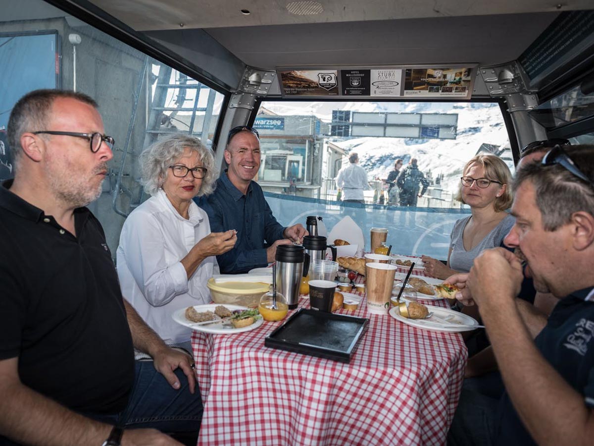 Taste-of-Zermatt_Events_Gondel-Fruehstueck-2017_81.jpg