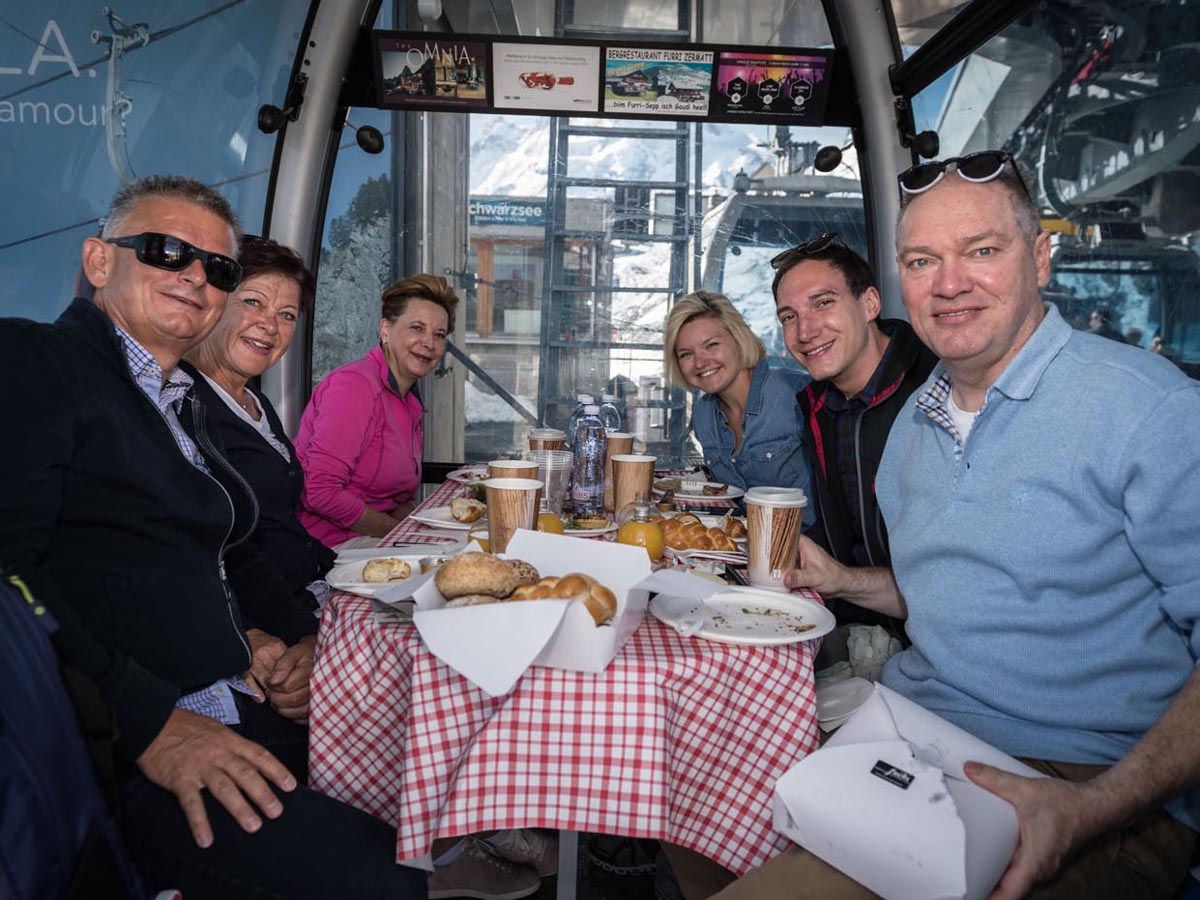 Taste-of-Zermatt_Events_Gondel-Fruehstueck-2017_85.jpg