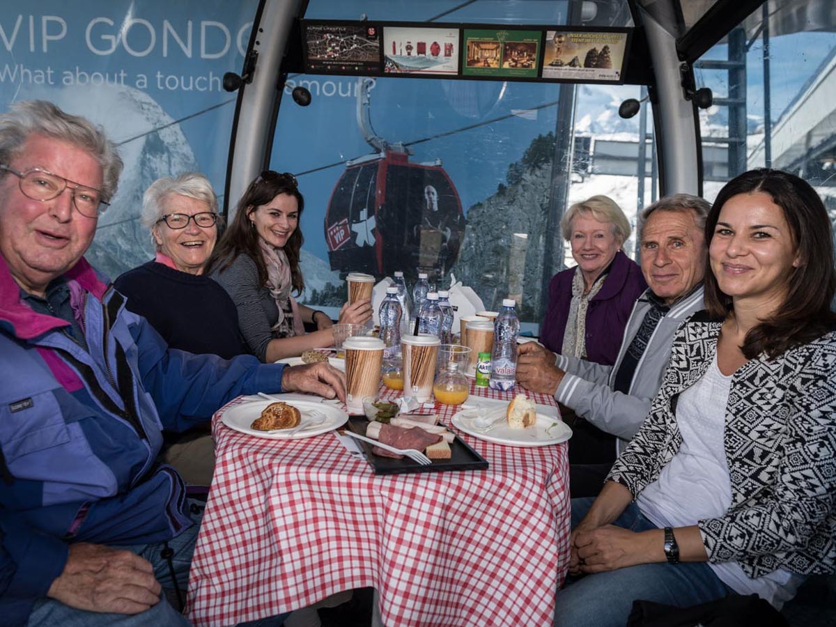 Taste-of-Zermatt_Events_Gondel-Fruehstueck-2017_90.jpg