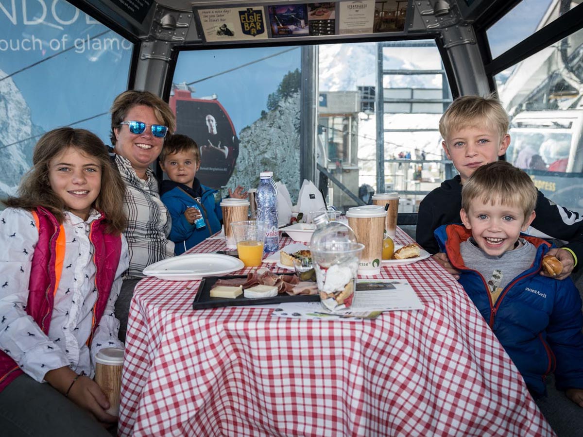 Taste-of-Zermatt_Events_Gondel-Fruehstueck-2017_97.jpg