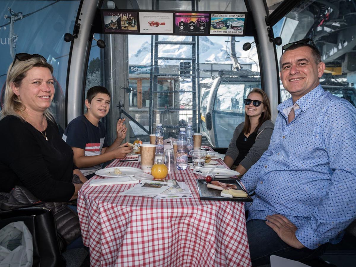 Taste-of-Zermatt_Events_Gondel-Fruehstueck-2017_100.jpg