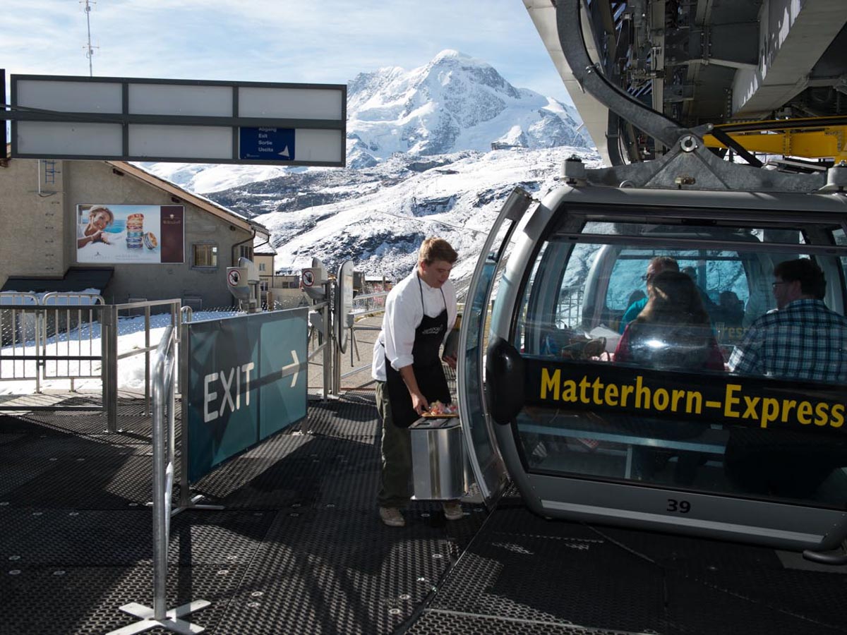 Taste-of-Zermatt_Events_Gondel-Fruehstueck-2017_103.jpg