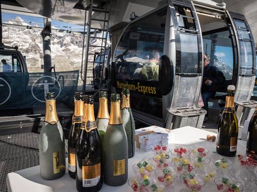 Taste-of-Zermatt_Events_Gondel-Fruehstueck-2017_111.jpg