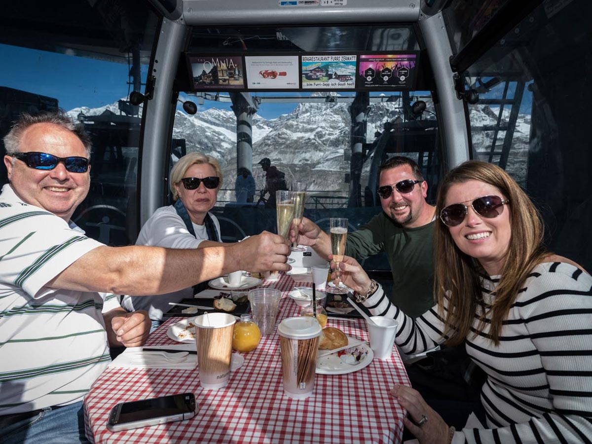 Taste-of-Zermatt_Events_Gondel-Fruehstueck-2017_113.jpg